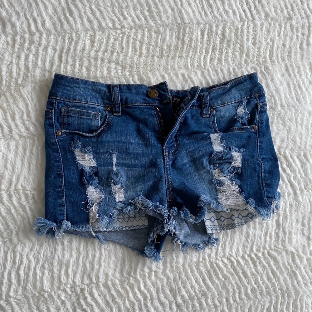 🌜3/$25🌛Cutoff style Jean shorts